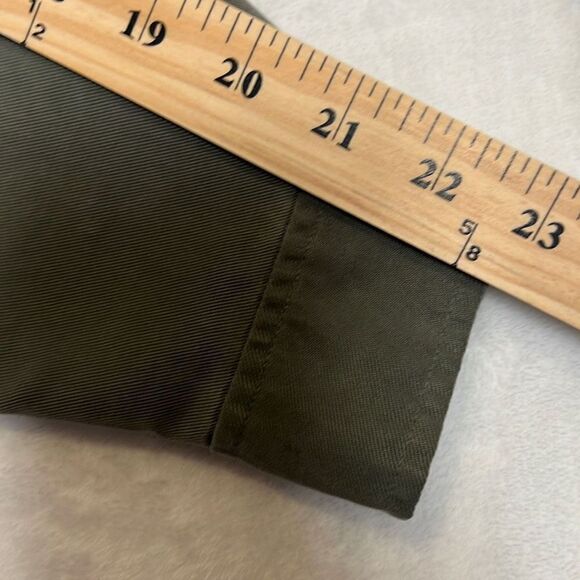 Liz Claiborne Button down shirt- Women petite Small - Picture 7 of 9